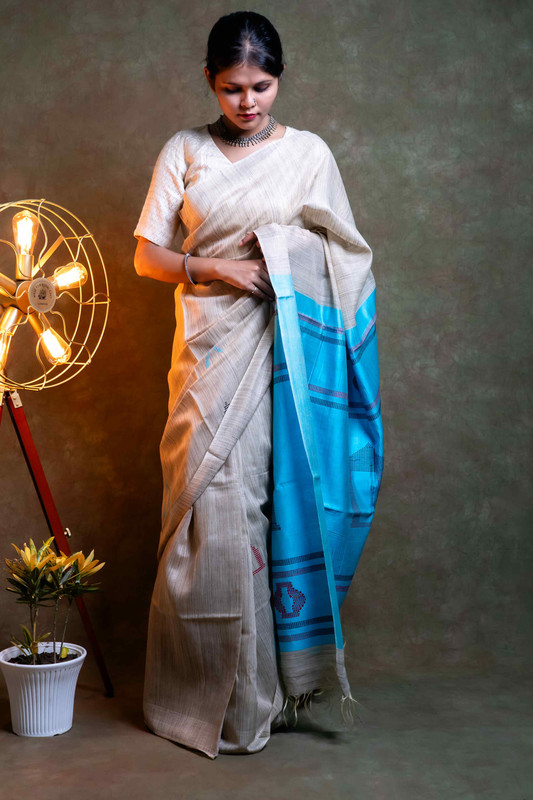 Munga Silk Natural Ethnic Saree With Blouse