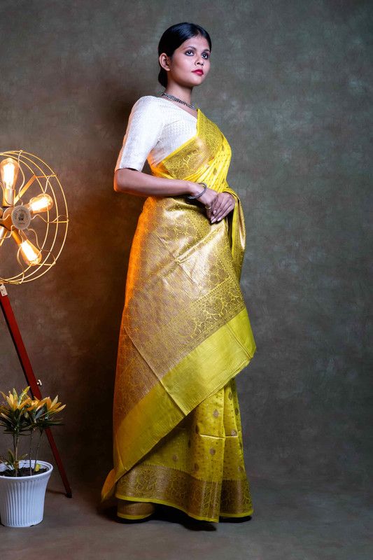 Munga Silk Banarasi Yellow Ethnic Saree With Blouse
