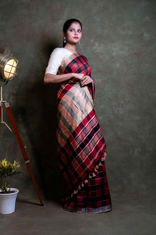 Linen  Red  Ethnic Saree With Blouse