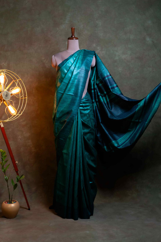 Ghicha Silk Plain Dark Green Ethnic Saree With Blouse