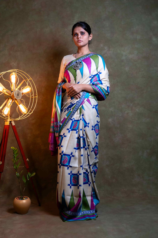 Munga Silk Printed White-Blue Ethnic Saree With Blouse